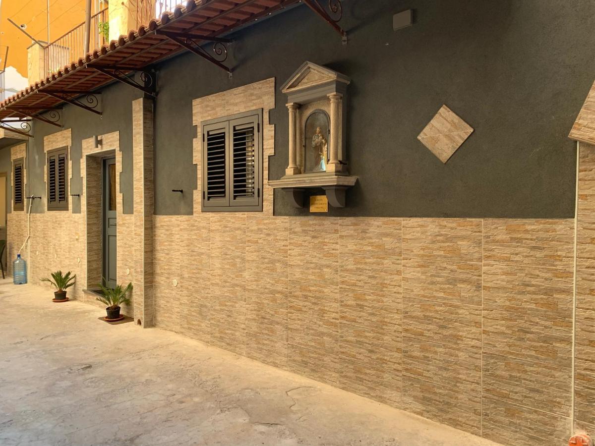 Casa vacanze Casa Kristal Aeroporto di Catania Fontana Rossa